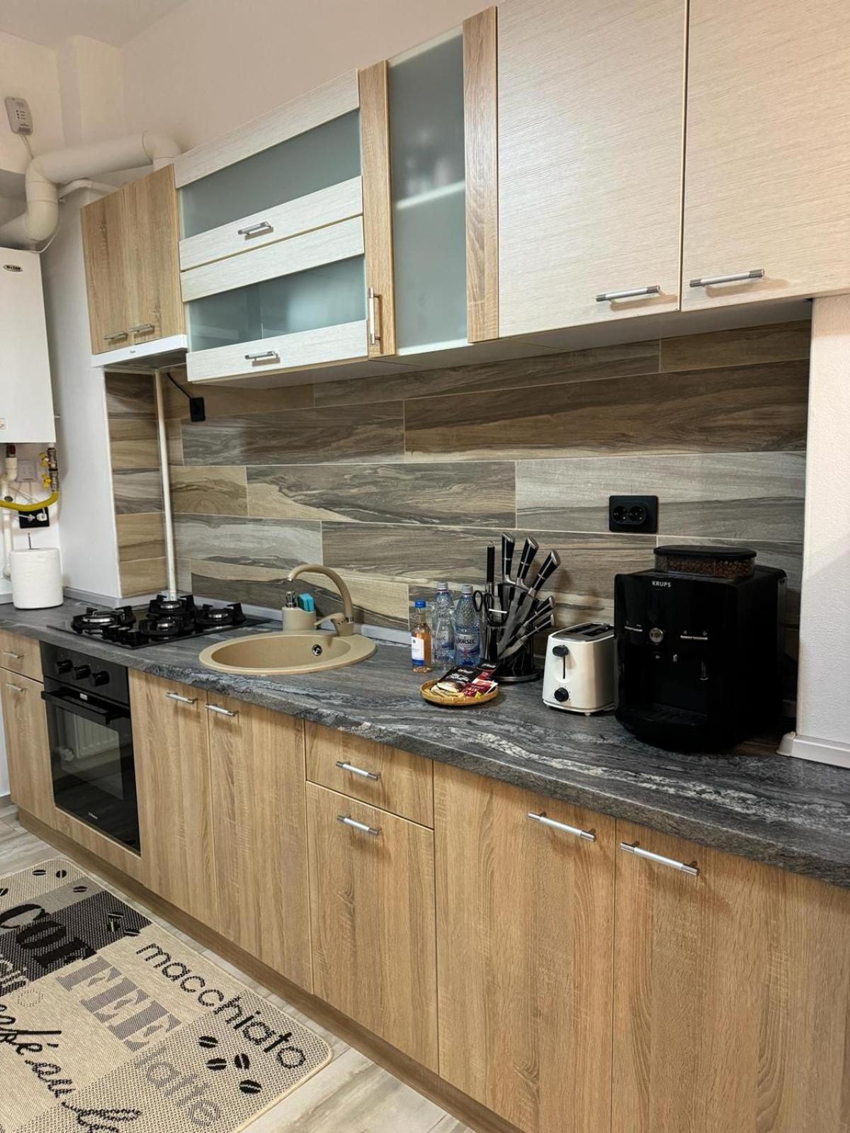 Luxury Young Residence 雅西 外观 照片