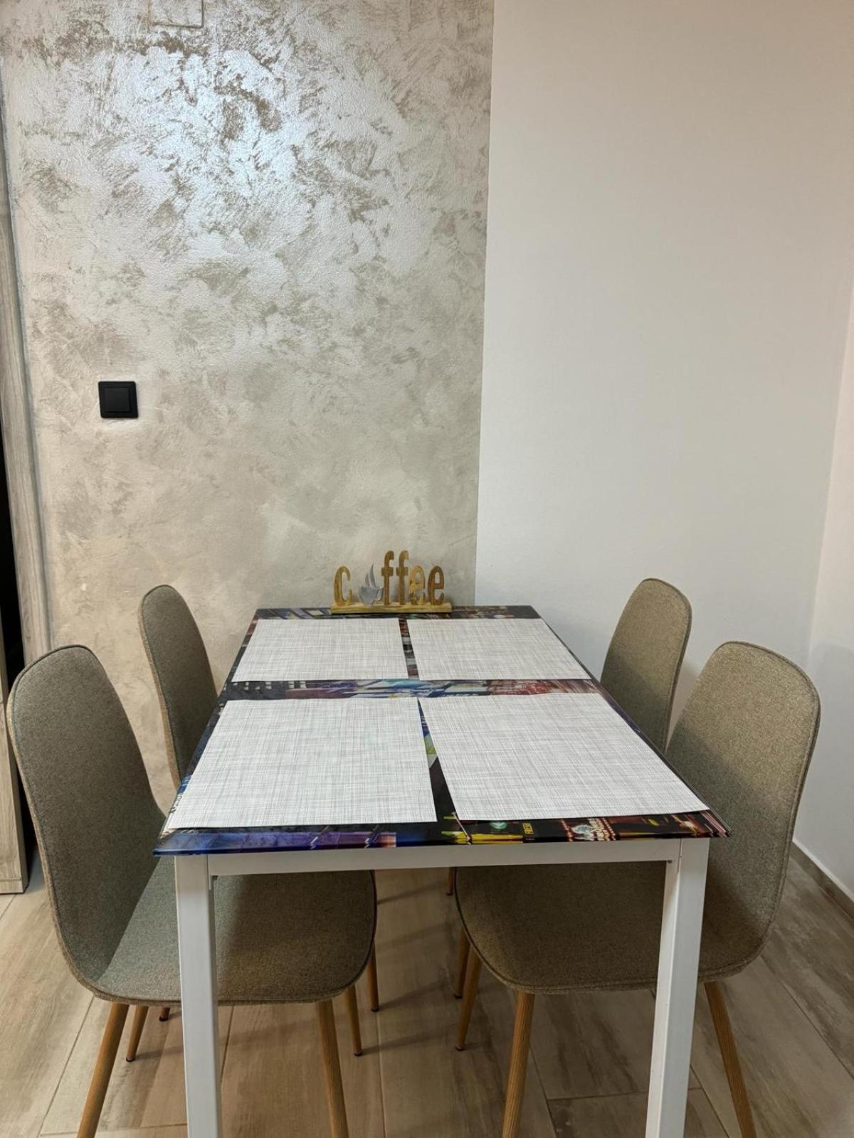 Luxury Young Residence 雅西 外观 照片