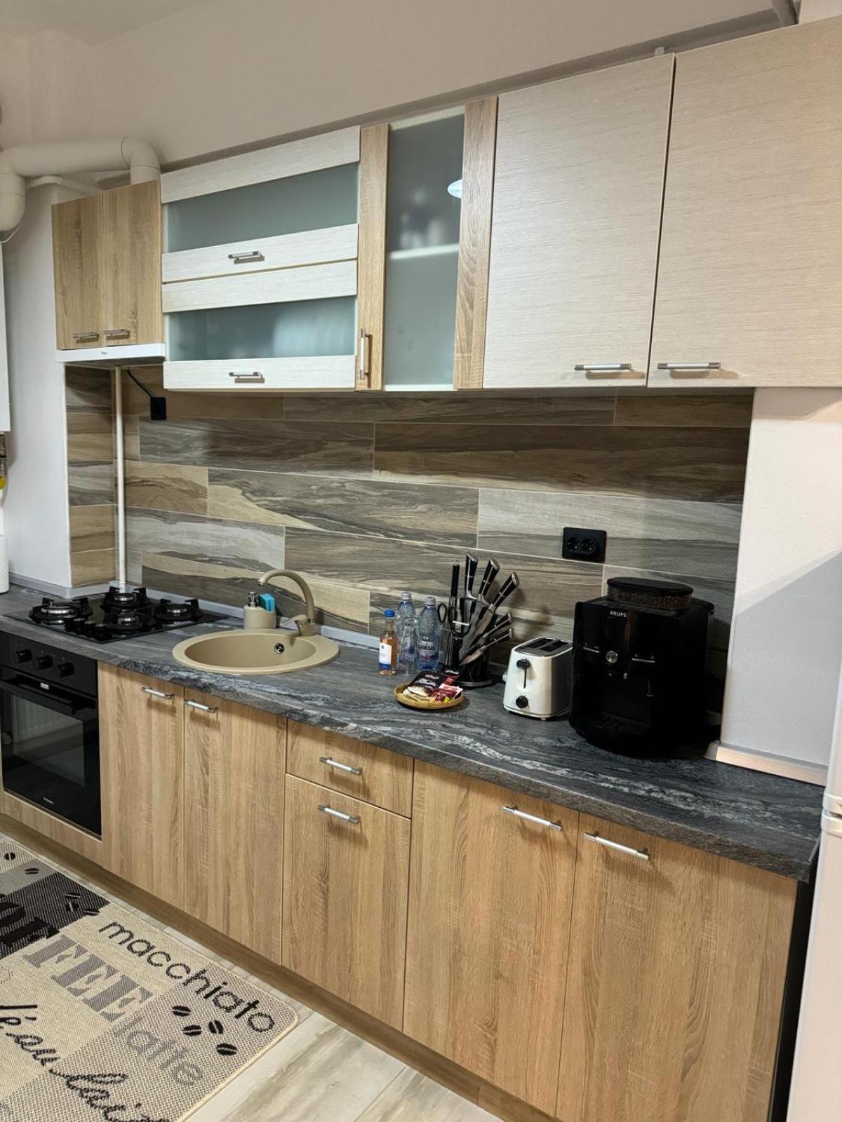 Luxury Young Residence 雅西 外观 照片